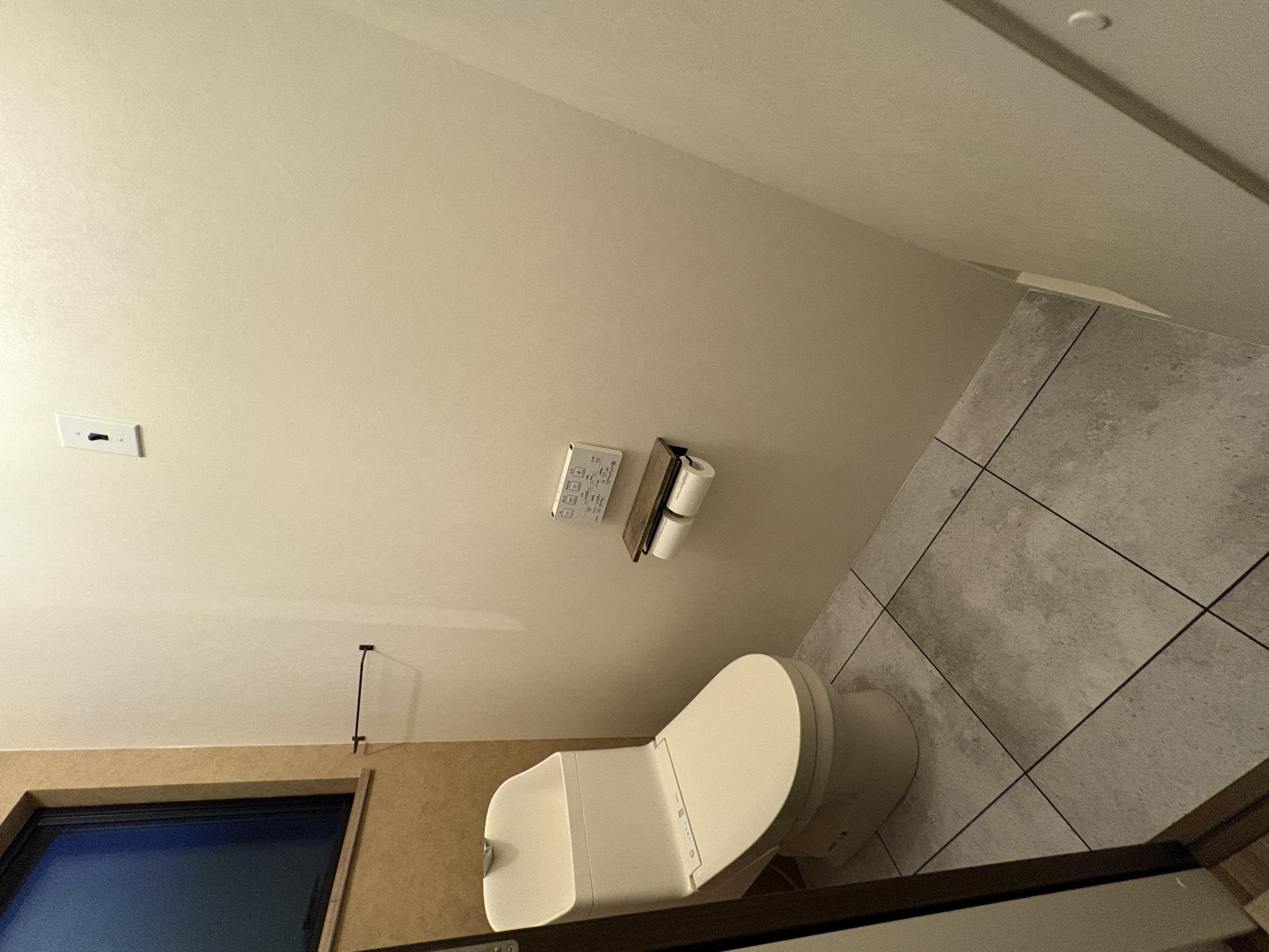 【塩釜市】攻めの内装でカフェのようなトイレ空間
