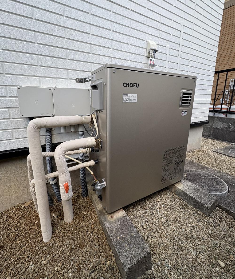 【塩釜市】玄関に近い場所へオイルタンクを移設し、もっと便利に